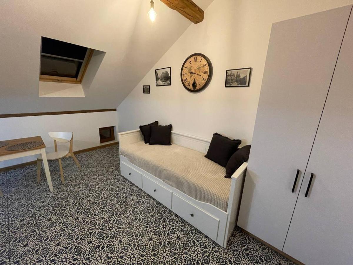 Apartments Galicia Лвив Екстериор снимка