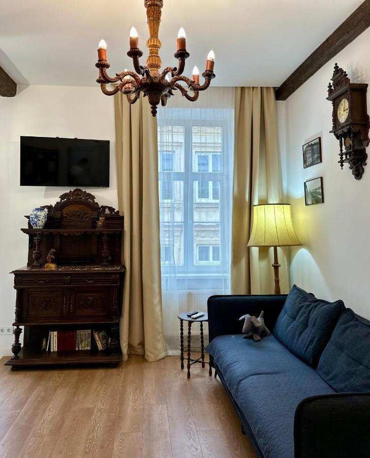 Apartments Galicia Лвив Екстериор снимка